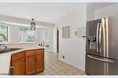 160 Aster Ct, Readington, NJ 08889 - Photo 9