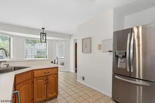 160 Aster Ct, Readington, NJ 08889 - Photo 9