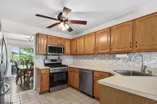 160 Aster Ct, Readington, NJ 08889 - Photo 7