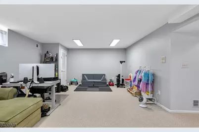 160 Aster Ct, Readington, NJ 08889 - Photo 29
