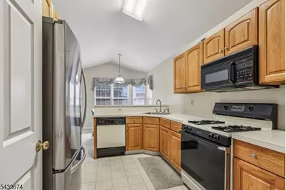 60 Woodmont Dr, Randolph Township, NJ 07869 - Photo 11