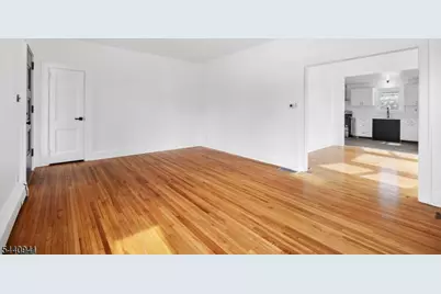 211 Pennsylvania Ave, Pohatcong Township, NJ 08865 - Photo 5