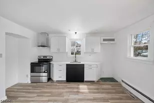 211 Pennsylvania Ave, Pohatcong Township, NJ 08865 - Photo 7