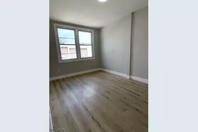 60 Laurel St, Paterson, NJ 07522 - Photo 7