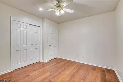 12 Tulip Ct, Edison, NJ 08820 - Photo 27