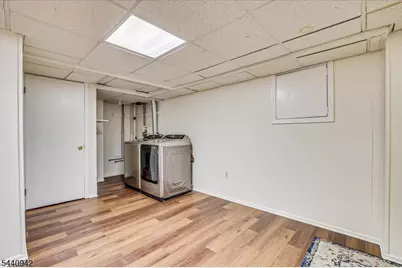 12 Tulip Ct, Edison, NJ 08820 - Photo 31