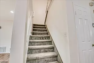 12 Tulip Ct, Edison, NJ 08820 - Photo 19