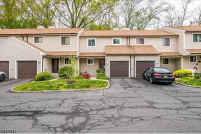 12 Tulip Ct, Edison, NJ 08820 - Photo 1