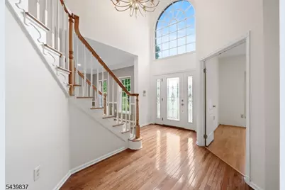 18 Montfort Dr, Montgomery Township, NJ 08502 - Photo 3