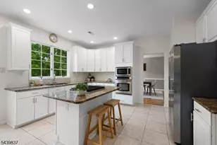 18 Montfort Dr, Montgomery Township, NJ 08502 - Photo 11