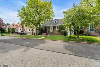 347 Livingston Rd, Linden, NJ 07036 - Photo 7