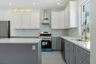 31 Davis Ave, Franklin Township, NJ 08873 - Photo 5