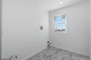 31 Davis Ave, Franklin Township, NJ 08873 - Photo 17