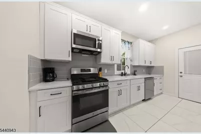216 N Maple Ave, East Orange, NJ 07017 - Photo 5