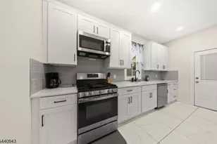 216 N Maple Ave, East Orange, NJ 07017 - Photo 5