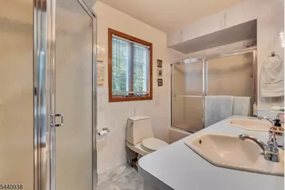 10 Loriann Rd, Warren Township, NJ 07059 - Photo 17