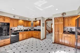 10 Loriann Rd, Warren Township, NJ 07059 - Photo 9