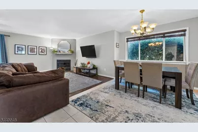 301 Saddle Ct, Raritan Township, NJ 08822 - Photo 9