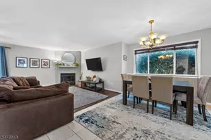301 Saddle Ct, Raritan Township, NJ 08822 - Photo 9