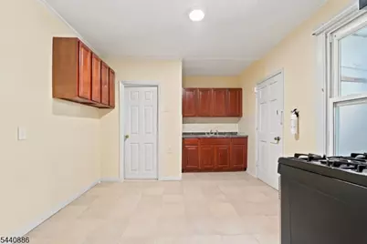 604 Forest St, Orange, NJ 07050 - Photo 3