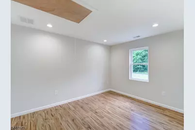 8 Britton Rd, Delaware Township, NJ 08559 - Photo 5