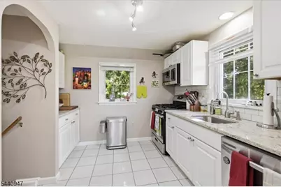 112 Fairview Ave, West Orange Township, NJ 07052 - Photo 11