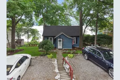 137 Lakeview Ave, Ringwood, NJ 07456 - Photo 1