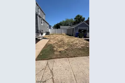 1019 W Henry St, Linden, NJ 07036 - Photo 17