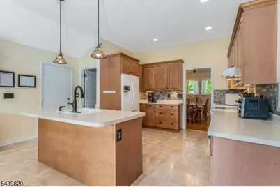 7 Sunshine Dr, Alexandria Township, NJ 08867 - Photo 9