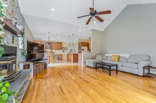 7 Sunshine Dr, Alexandria Township, NJ 08867 - Photo 5