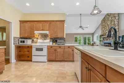 7 Sunshine Dr, Alexandria Township, NJ 08867 - Photo 11