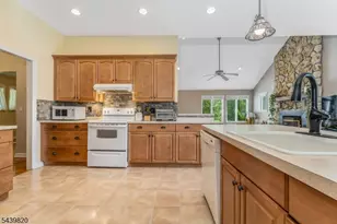 7 Sunshine Dr, Alexandria Township, NJ 08867 - Photo 11