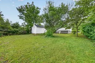 725 Belvidere Rd, Lopatcong Township, NJ 08865 - Photo 19
