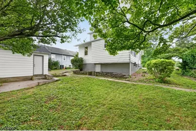 725 Belvidere Rd, Lopatcong Township, NJ 08865 - Photo 23
