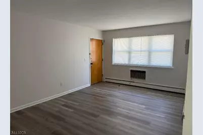 44 Burgh Ave, Clifton, NJ 07011 - Photo 5