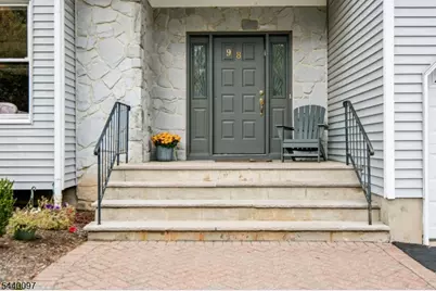 98 King St, Edison Twp., NJ 08820 - Photo 3