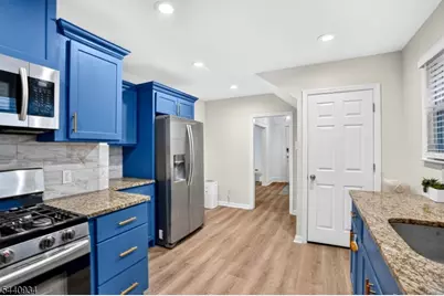 639 Walsh Ave, Orange, NJ 07050 - Photo 11