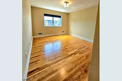 1300 Stuyvesant Ave Apt 2L, Union Township, NJ 07083 - Photo 9