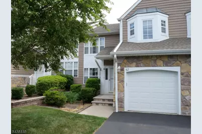 62 Knoll Ct, Long Hill Township, NJ 07946 - Photo 1
