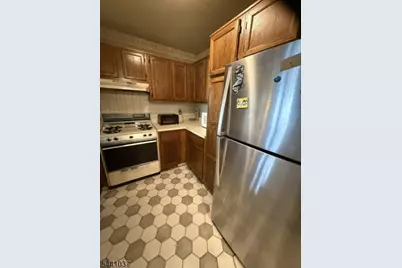 511 Clubhouse- #7, Union Township, NJ 07083 - Photo 9