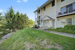 12 Amherst Ct, Hamburg, NJ 07419 - Photo 3
