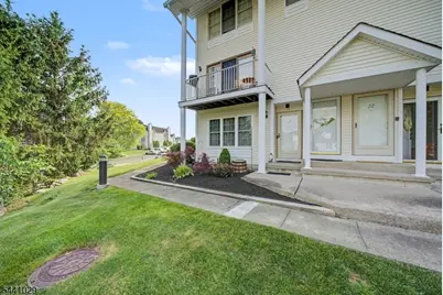 12 Amherst Ct, Hamburg, NJ 07419 - Photo 1
