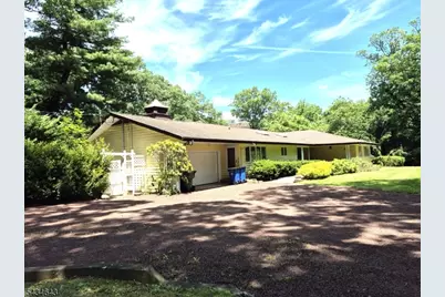 35 Sequoia Dr, Watchung, NJ 07069 - Photo 1