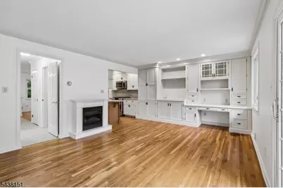 46 Pembroke Dr, Mendham, NJ 07945 - Photo 5