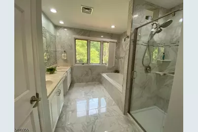 126 Mary Alice Ct, Union Township, NJ 07083 - Photo 15