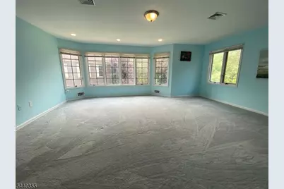 126 Mary Alice Ct, Union Township, NJ 07083 - Photo 13
