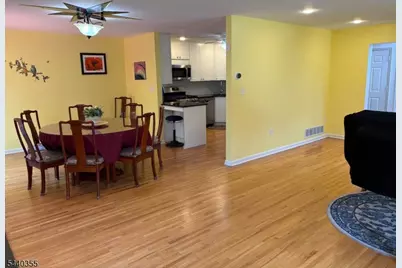 126 Mary Alice Ct, Union Township, NJ 07083 - Photo 7