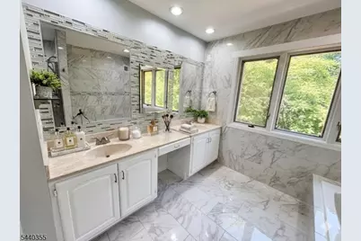 126 Mary Alice Ct, Union Township, NJ 07083 - Photo 17