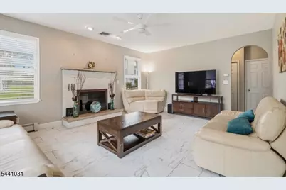 20 Greenbriar Ct, Boonton Town, NJ 07005 - Photo 3