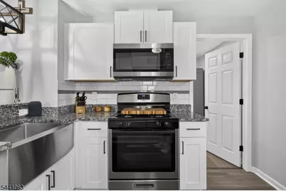 93 Horton Ave, Hawthorne, NJ 07506 - Photo 5